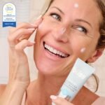 Bliss Block Star Clarifying Daily Mineral Sunscreen Broad Spectrum SPF 30, Blendable Pore Safe Formula for Blemish Prone Skin with Salicylic Acid and Witch Hazel, 1.4 Fl Oz - Image 6