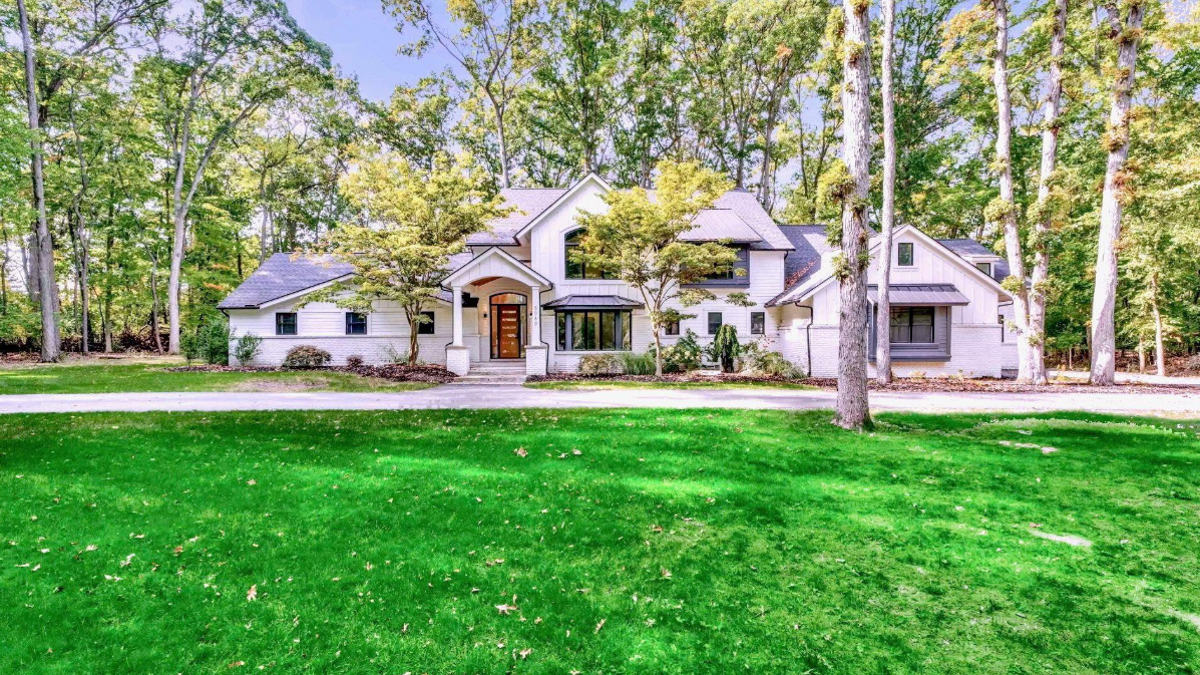 Dream Home: Bloomfield Township home features indoor court